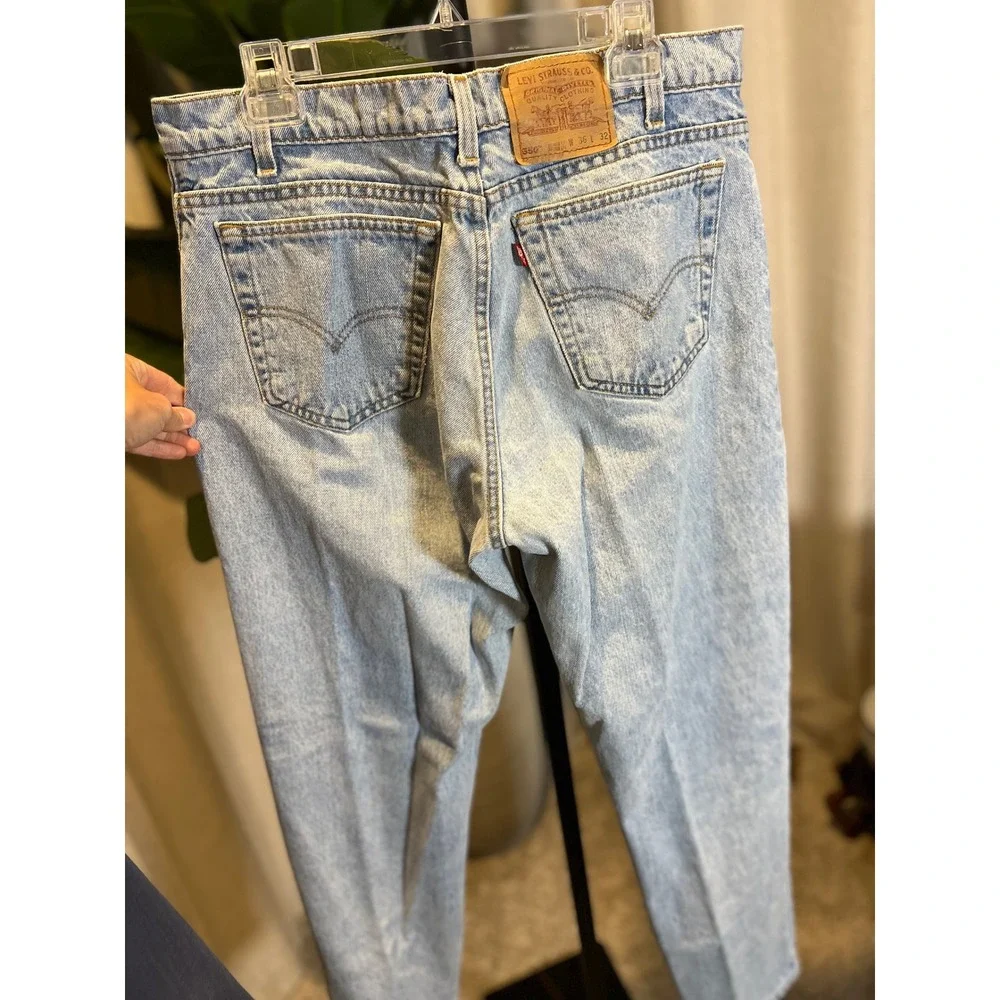 Levis 550 Relaxed Fit Tapered Leg Light Wash Blue Denim Jeans 36x32 Vintage